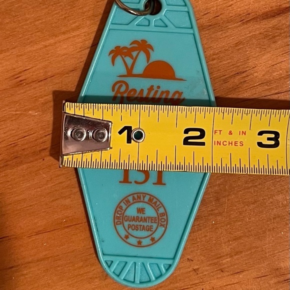 Retro hotel style key tag. Beach vibes 🏝 - Picture 4 of 4